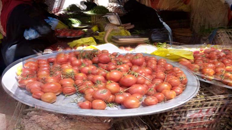 أسعار الخضروات والفاكهة بسوق العبور: ارتفاع الكوسة والبطاطس