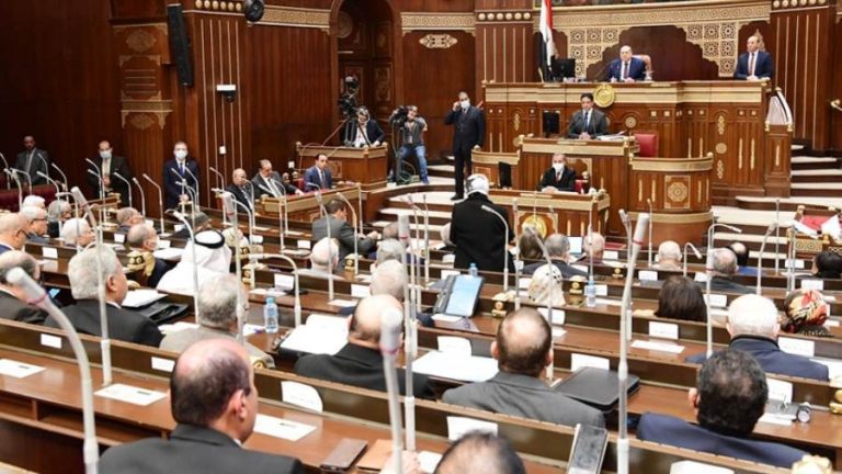 أبرزها الحصول علي ترخيص.. شروط و إجراءات عمل الأجانب في مصر