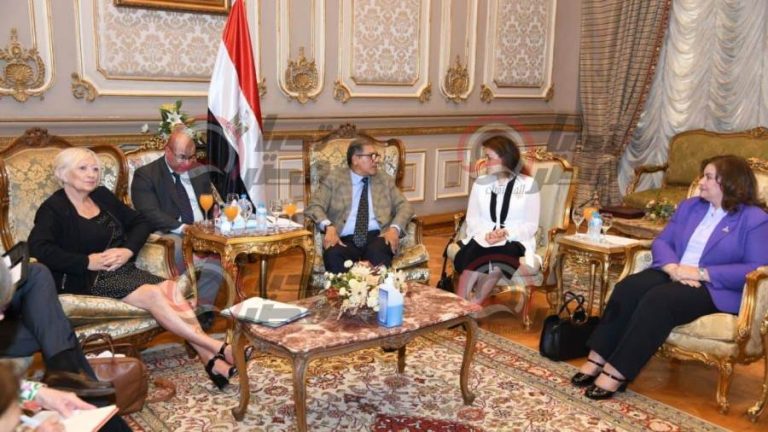 خارجية الشيوخ تستقبل رئيس جمعية الصداقة الفرنسية المصرية