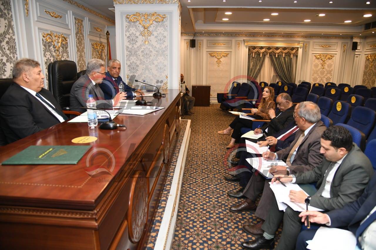 «خناقة بسبب تخطيط المصاطب»«وكوارث السايس»..ماذا حدث بمجلس النواب اليوم؟«صور وفيديو» 12 «خناقة بسبب تخطيط المصاطب»«وكوارث السايس»..ماذا حدث بمجلس النواب اليوم؟«صور وفيديو»
