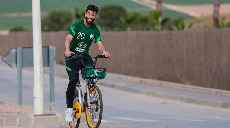المنتخب السعودي يعلن تعافي نجم الاتحاد من إصابته