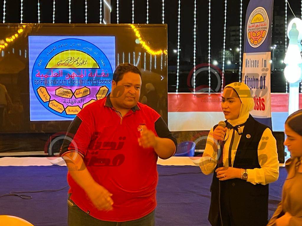 بحضور الفنانة أشرقت.. علميين الدقهليه تحتفل بذكرى ثوره يونيو بمشاركة النائبة آية فوزى فتى 9 بحضور الفنانة أشرقت.. علميين الدقهليه تحتفل بذكرى ثوره يونيو بمشاركة النائبة آية فوزى فتى