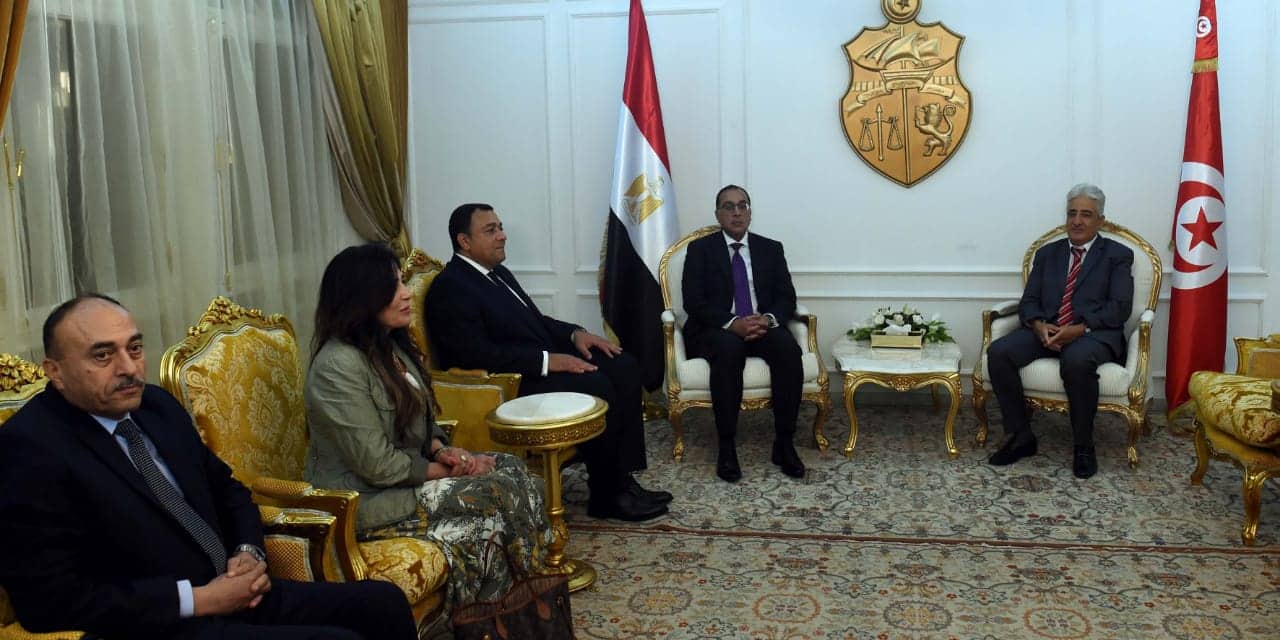 نيابة عن رئيس الجمهورية.. رئيس الوزراء يصل إلى تونس لترؤس وفد مصر فى اجتماعات "تيكاد 8"