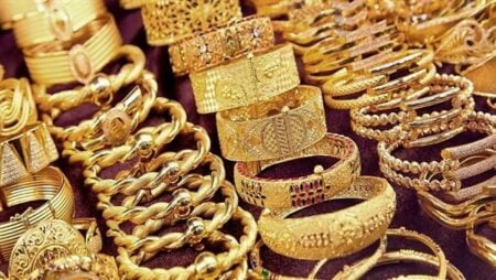 اضطراب حاد في سوق الذهب.. الأسعار تنهار عالميا وتستقر في مصر