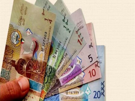 سعر الدينار الكويتي أمام الجنيه اليوم الأربعاء 1-2-2023 في البنوك