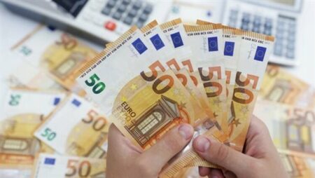 تراجع ملحوظ لسعر اليورو اليوم الأحد 27 -11-2022 في ختام التعاملات