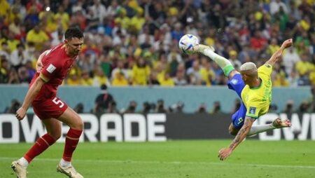 كنت شامم ريحته.. أول تعليق من البرازيلي ريتشارليسون على هدفه الخرافي أمام صربيا | فيديو