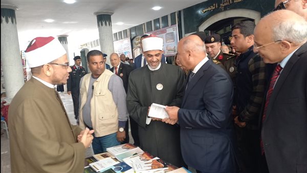 وزيرا النقل والشباب والرياضة يزوران معرض المجلس الأعلى للشئون الإسلامية