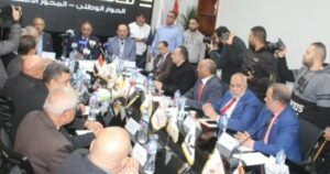 رئيس حزب المصريين يستعرض رؤية تحالف الأحزاب المصرية الاقتصادية.. ويؤكد: السيسى يسعي لبناء جمهورية جديدة