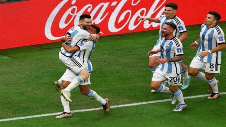 نجوم الفن يعلقون على تأهل المنتخب الأرجنتيني لنهائي كأس العالم