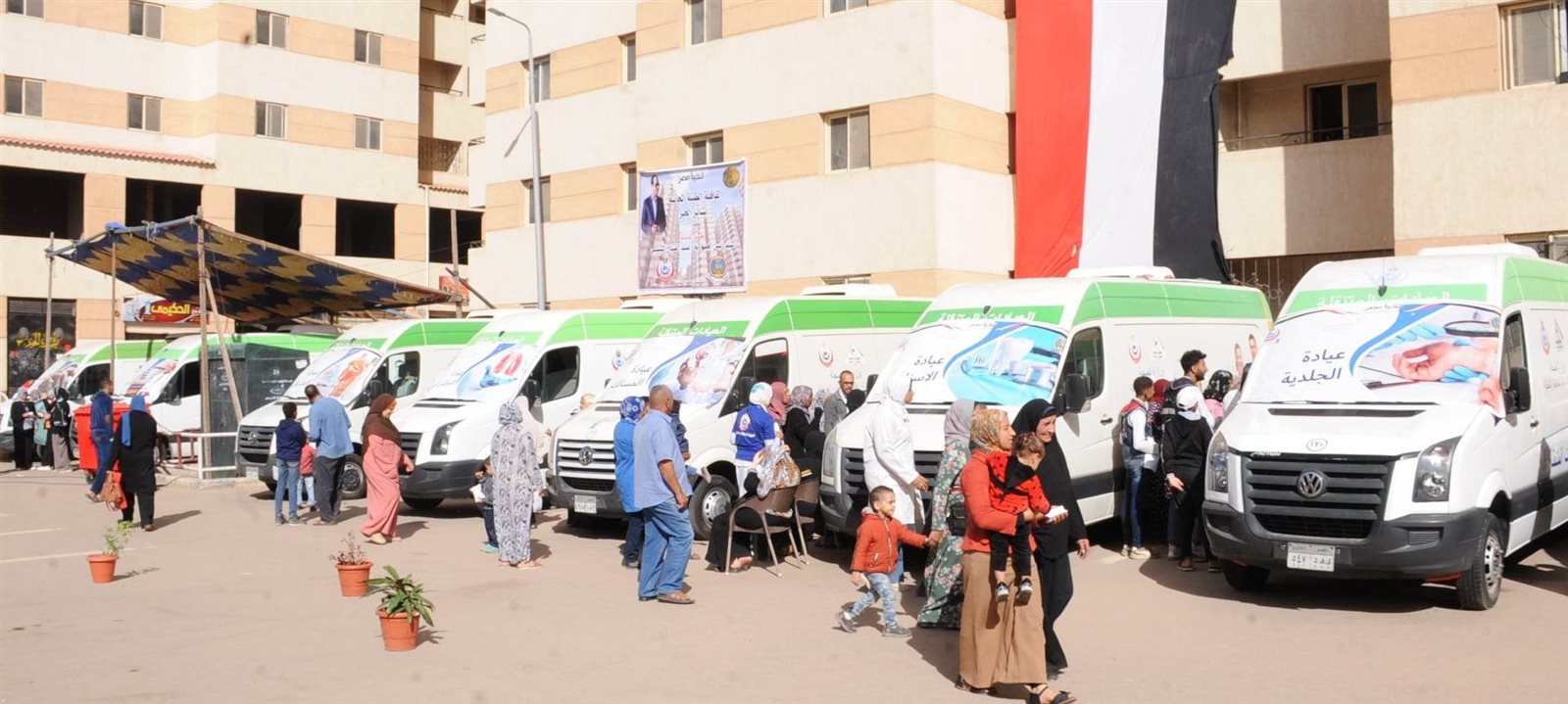 المنطقة الشمالية العسكرية تنظم عددًا من القوافل الطبية بأحياء بشاير الخير بالإسكندرية