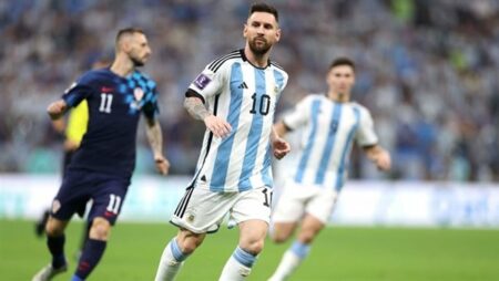كأس العالم 2022| حصاد اليوم الـ23 للمونديال.. الأرجنتين تقصي كرواتيا من المونديال بثلاثية نظيفة في ليلة تألق ميسي