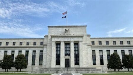 الفيدرالى الأمريكي يرفع سعر الفائدة بمقدار 0.25%