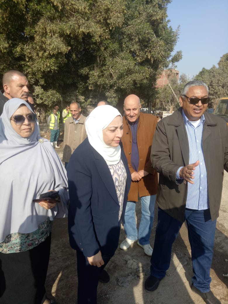 نائبة محافظ القاهرة توجه بحل أزمة شارع حفني أبو جبل بحلوان