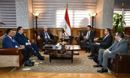 وزير الرياضة ومحافظ بورسعيد يتفقا على البدء في أعمال إنشاء استاد المصري