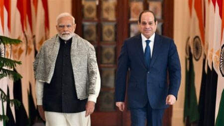 زيارة الرئيس السيسي للهند تعزز قوة العلاقات الثنائية وتوسيع التعاون التجاري والاستثماري بين البلدين