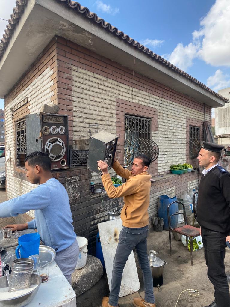 رئيس حي جنوب الجيزة: انتشار معدات شفط مياه الأمطار وتطهير الأماكن الناقلة للأمراض 4 رئيس حي جنوب الجيزة: انتشار معدات شفط مياه الأمطار وتطهير الأماكن الناقلة للأمراض