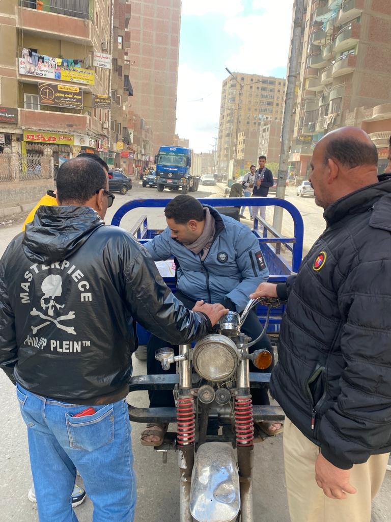 رئيس حي جنوب الجيزة: انتشار معدات شفط مياه الأمطار وتطهير الأماكن الناقلة للأمراض 7 رئيس حي جنوب الجيزة: انتشار معدات شفط مياه الأمطار وتطهير الأماكن الناقلة للأمراض
