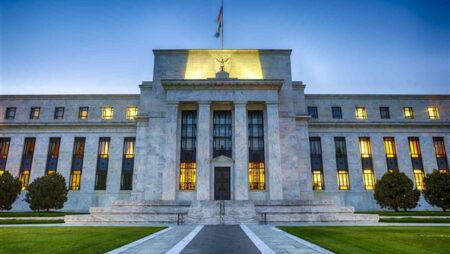 قرار البنك الفيدرالي الأمريكي اليوم، توقعات برفع الفائدة 0.25% مع انحسار التضخم