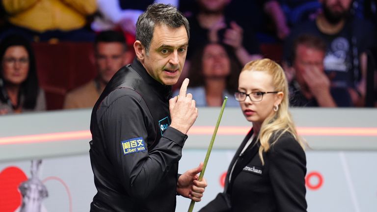 Ronnie O'Sullivan lost the final three frames to crash out of the tournament 