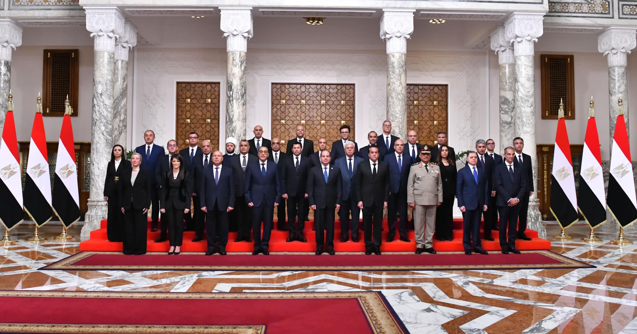 Egypt's new Cabinet sworn in, Al-Sisi outlines economic, security priorities