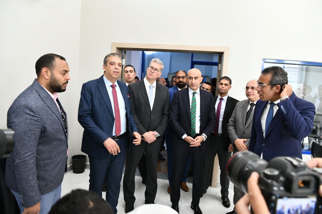 وزير البترول يتفقد عددا من مشروعات التنمية المجتمعية لدعم أهالي بورسعيد 9 وزير البترول يتفقد عددا من مشروعات التنمية المجتمعية لدعم أهالي بورسعيد