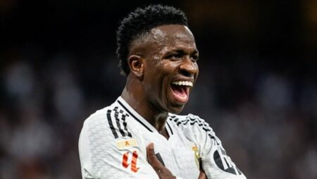 فينيسيوس يتوج بجائزة أفضل لاعب في الدوري الإسباني لشهر نوفمبر