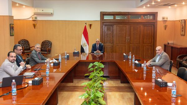وزير الري: الاستفادة من حصر الممارسات الزراعية الموفرة للمياه والتي تبناها المزارعين 2 وزير الري: الاستفادة من حصر الممارسات الزراعية الموفرة للمياه والتي تبناها المزارعين