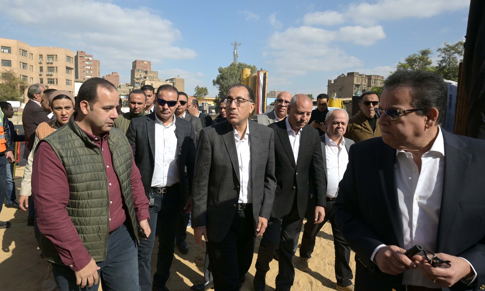 رئيس الوزراء يتفقد مشروع إنشاء مستشفى بولاق أبو العلا العام الجديد.. صور 4 رئيس الوزراء يتفقد مشروع إنشاء مستشفى بولاق أبو العلا العام الجديد.. صور