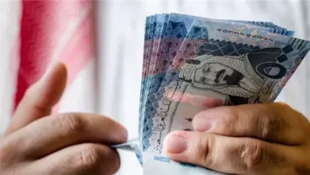 سعر الريال السعودي أمام الجنيه داخل البنوك اليوم الخميس