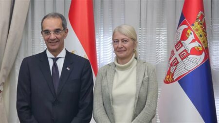 وزير الاتصالات يعقد مباحثات في صربيا لتعزيز التعاون في مجال التحول الرقمي