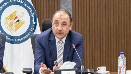 تكليف عصام عبد الفتاح بتسيير أعمال العضو المنتدب للشركة القابضة للتشييد والتعمير