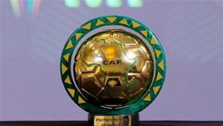 نجم عربي يتصدر القائمة النهائية لجائزة أفضل لاعب في أفريقيا