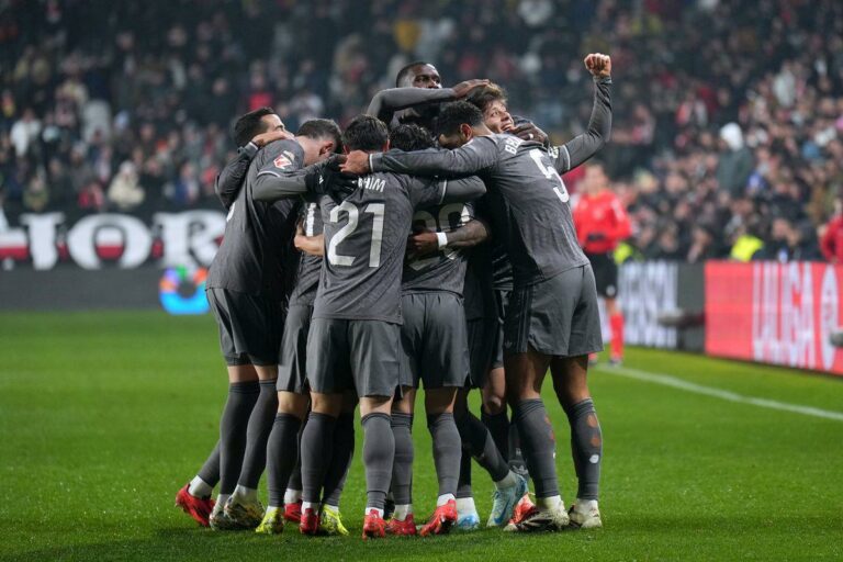 رجل مباراة ريال مدريد ورايو فاليكانو في الدوري الإسباني