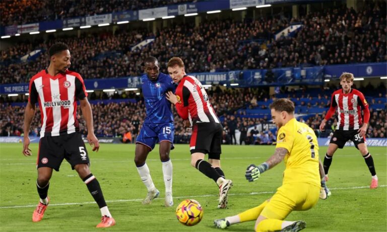فيديو | تشيلسي يواصل الضغط على ليفربول ويفوز بصعوبة أمام برينتفورد في الدوري الإنجليزي