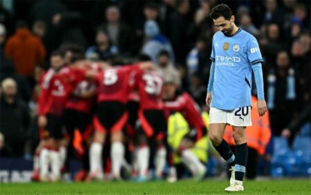 برناردو سيلفا: لعبنا كفريق تحت 15 عامًا أمام مانشستر يونايتد.. وندفع ثمن قرارات غبية