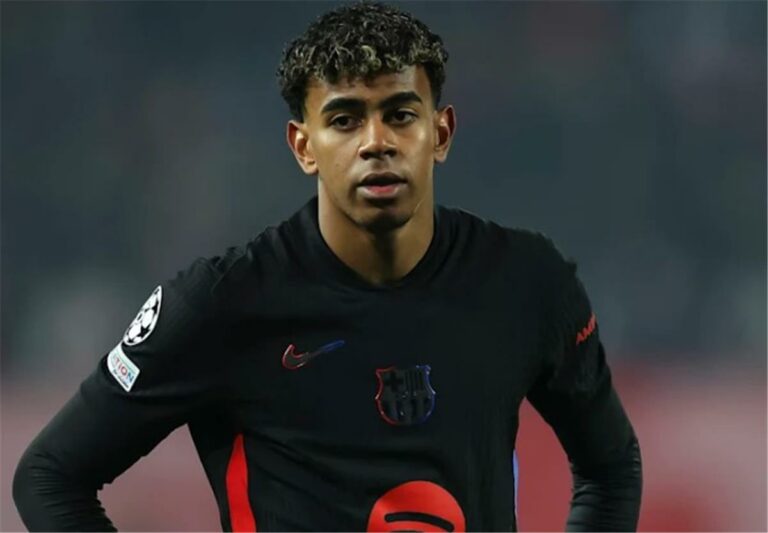 إذاعة كتالونية تكشف موقف لامين يامال من مباراة برشلونة وأتلتيكو مدريد