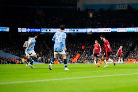 فيديو | مانشستر يونايتد يقلب الطاولة على مانشستر سيتي ويحسم الديربي في الوقت القاتل