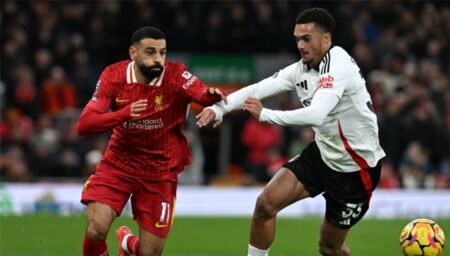 وسط اهتمام ليفربول وثنائي مانشستر.. روبنسون يحسم مستقبله مع فولهام