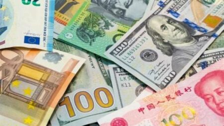 أسعار العملات مقابل الجنيه بالبنوك اليوم الجمعة قبل مناقشة المركزي أسعار الفائدة