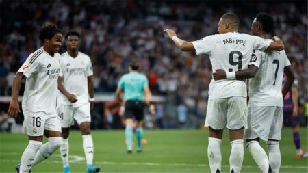 قائمة ريال مدريد لمباراة إشبيلية في الدوري الإسباني.. غياب نجم الفريق