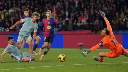 أتلتيكو مدريد يبعد برشلونة من صدارة الدوري الإسباني بفوز قاتل