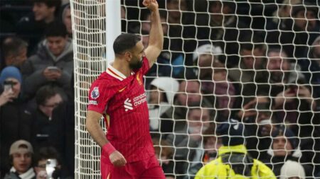 بعد تألقه في مباراة ليفربول وتوتنهام.. سلوت يعترف بانبهاره بشيء معين لدى محمد صلاح
