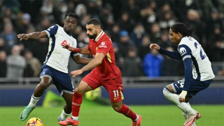 شيرر عن أداء محمد صلاح أمام توتنهام: يقود ليفربول نحو لقب الدوري الإنجليزي