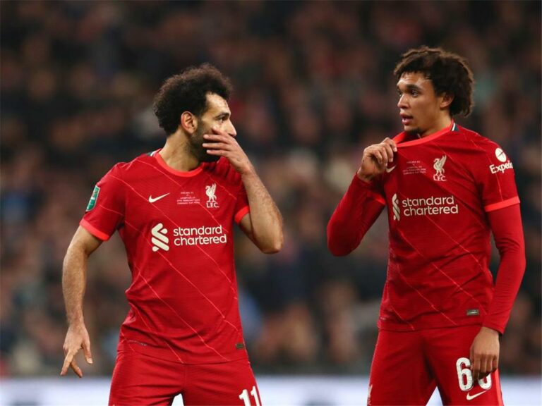 أرنولد: محمد صلاح يتجاهلني أحيانًا.. ويمتلك فيديو لي أتمنى ألا ينشره أبدًا