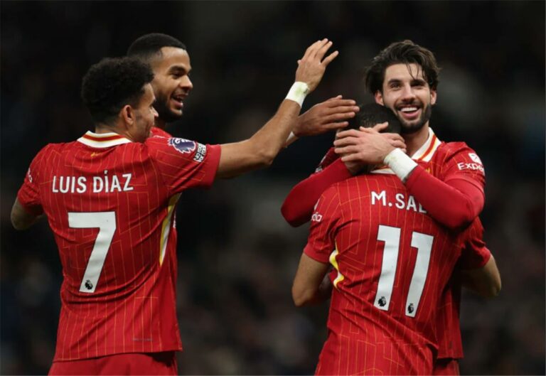 جاكبو: فخورون أن نكون زملاء محمد صلاح.. ومحظوظون به في ليفربول