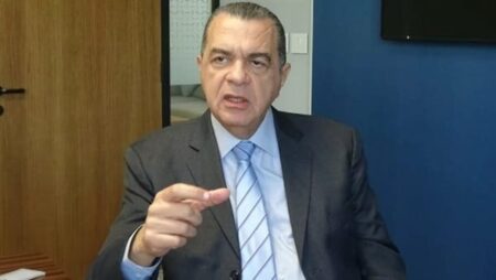 لا ضرائب إضافية على الهواتف المحمولة