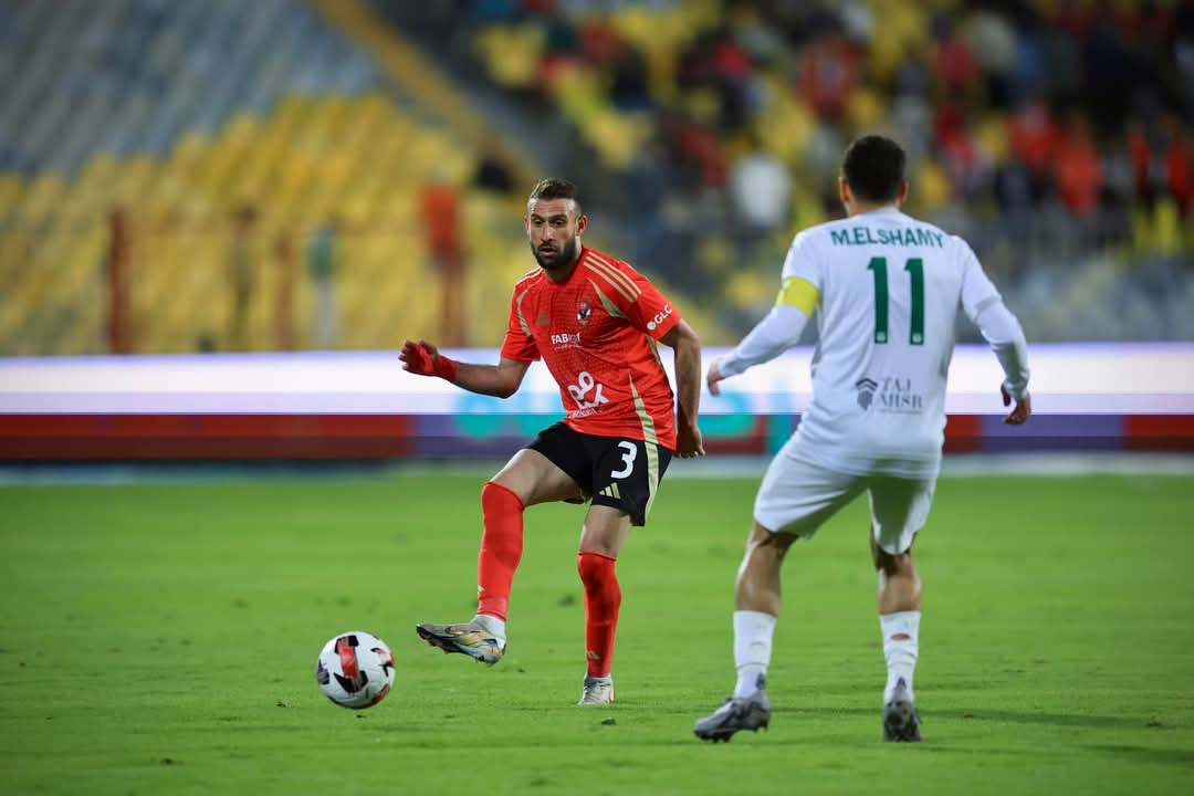 الأهلي يهزم المصري بثنائية في مواجهة مثيرة بالدوري 6 الأهلي يهزم المصري بثنائية في مواجهة مثيرة بالدوري