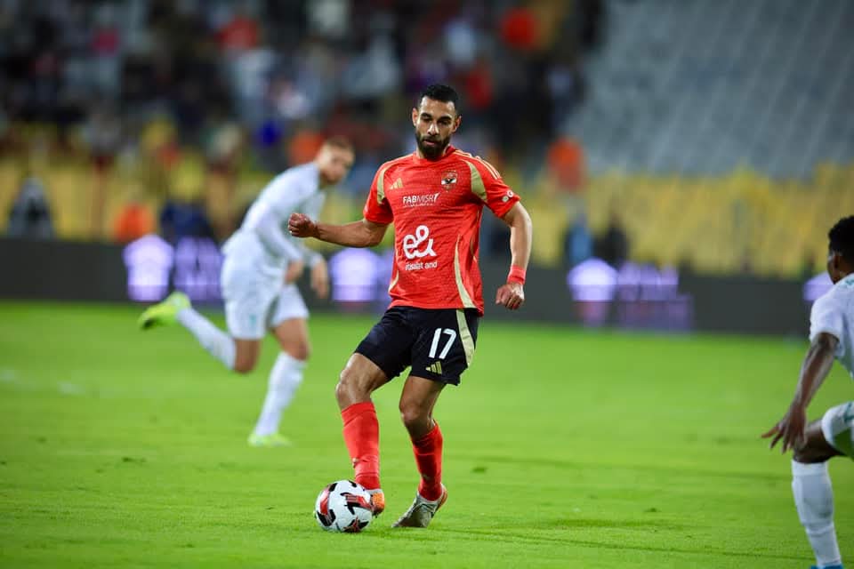 الأهلي يهزم المصري بثنائية في مواجهة مثيرة بالدوري 3 الأهلي يهزم المصري بثنائية في مواجهة مثيرة بالدوري