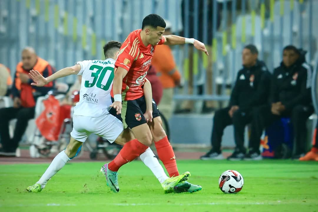 الأهلي يهزم المصري بثنائية في مواجهة مثيرة بالدوري 5 الأهلي يهزم المصري بثنائية في مواجهة مثيرة بالدوري